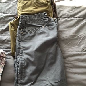 These are men’s tactical Vertx pants. Size 34/32